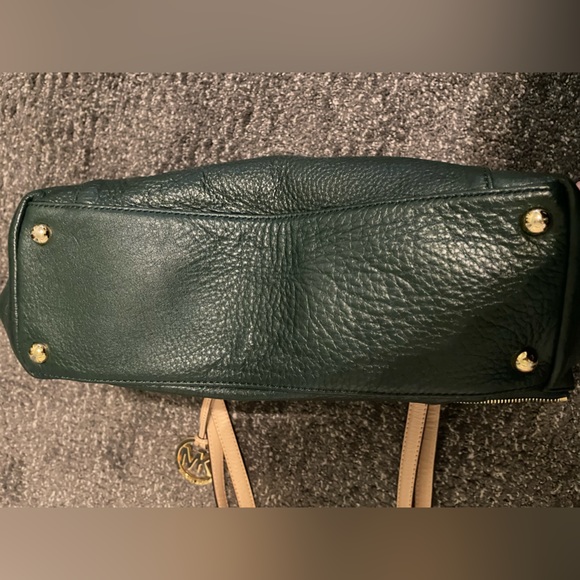 Michael Kors Purse - Picture 3 of 4